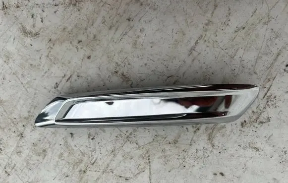 BMW 5 F10 F11 Fender model badge letters 7336646 919922A