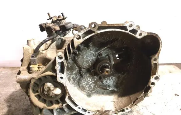 KIA Carens II Manual 6 speed gearbox S20JC