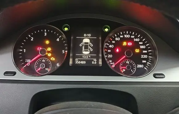Volkswagen PASSAT CC Speedometer (instrument cluster) 3C8920870A IMPRK1514407