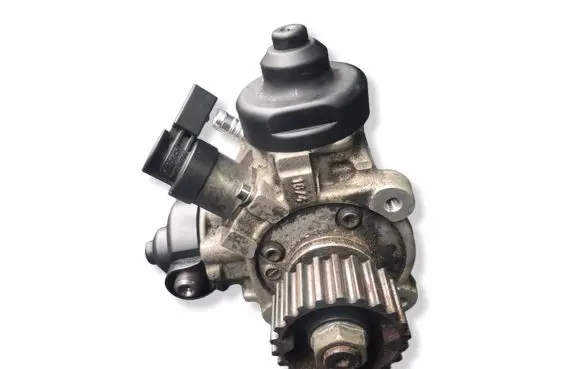 Audi A4 S4 B8 8K Fuel injection high pressure pump 059130755BK 0445010646