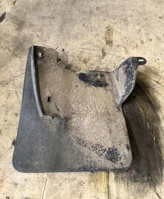 Renault Master III Front mudguard 638500002R