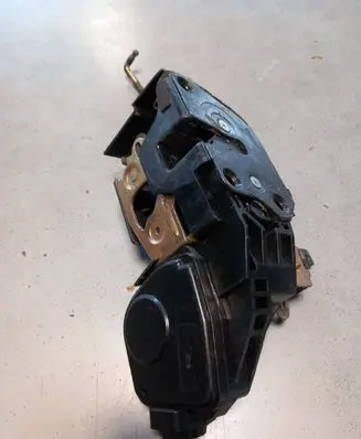 Hyundai Matrix Front door lock