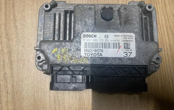 Toyota Aygo AB10 Engine control unit/module 0261S08723 896610H370