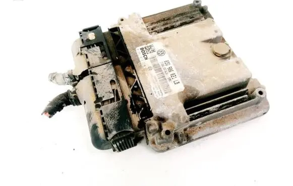 Skoda Octavia Mk2 (1Z) Engine control unit/module 03G906021LB 0281013238
