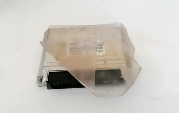 Toyota Yaris Engine control unit/module 0281011651 89661-0d171
