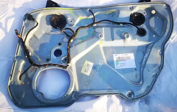 Seat Ibiza III (6L) Sliding door window regulator with motor 6L4837752DJ