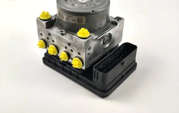 Volkswagen Golf VII ABS Pump 5Q0614517R 10022002934 5Q0907379S