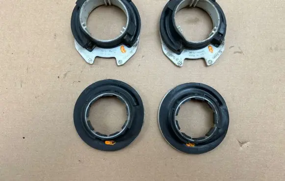 Opel Mokka B Rear coil spring rubber mount 9829870880 9834530680