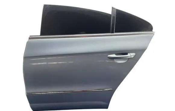 Volkswagen PASSAT CC Rear door 