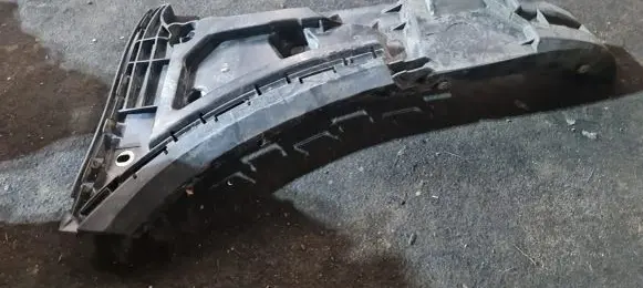 Volvo XC90 Front bumper mounting bracket 30698129