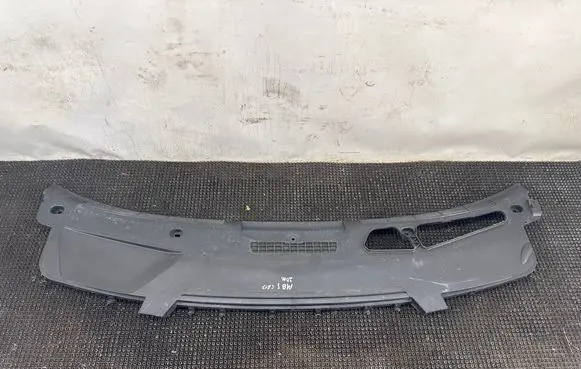 Mercedes-Benz S C217 Wiper trim A2178300000 119075932 4086171