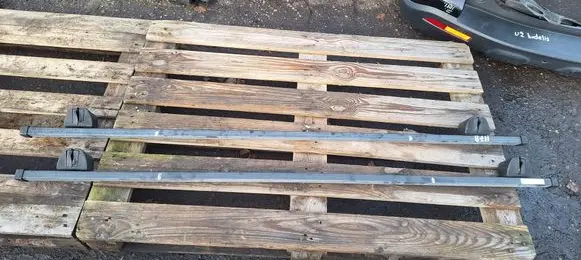 Honda FR-V Roof transverse bars on the 