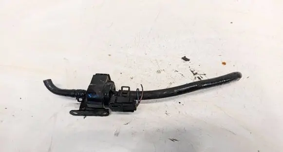 Hyundai Coupe Valve vacuum PCV002