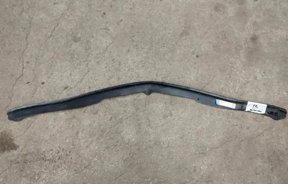 Mercedes-Benz S W116 Front bumper mounting bracket 1168840048
