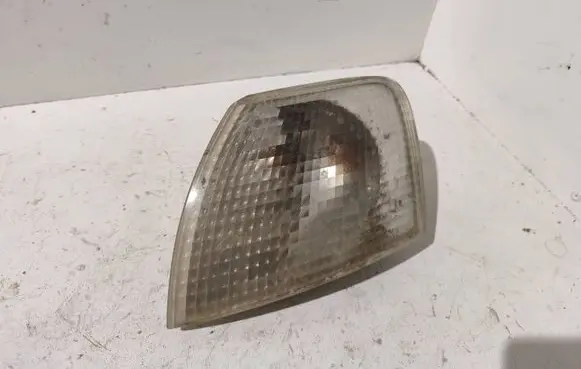 Volkswagen PASSAT B5 Front indicator light 3B0953049C 41571