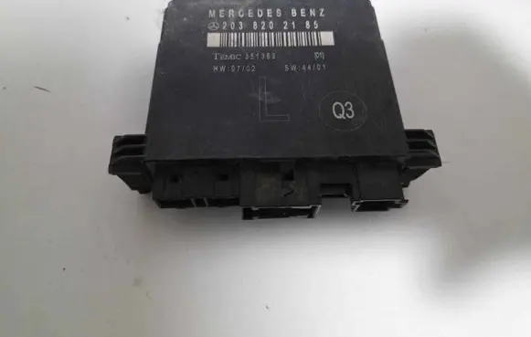 Mercedes-Benz C W203 Door control unit/module 2038202185 351369
