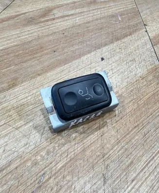Mercedes-Benz C AMG W204 Tailgate opening switch A2048707151 03152810