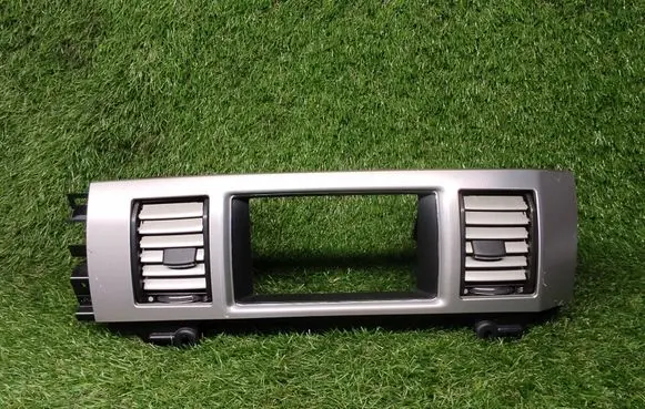 Jaguar XF X250 Dash center air vent grill 8X2319K617AH 8X2319K617BH