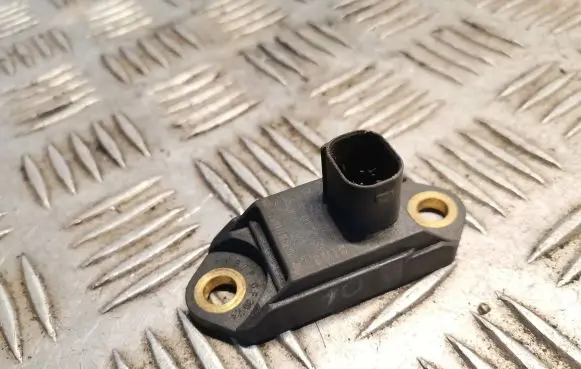 Mercedes-Benz S W220 Airbag deployment crash/impact sensor 0025427018