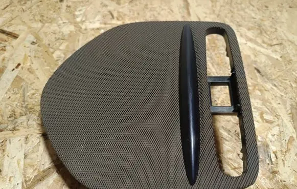 Mercedes-Benz ML W164 Dash center speaker trim cover A1646800418 16878280