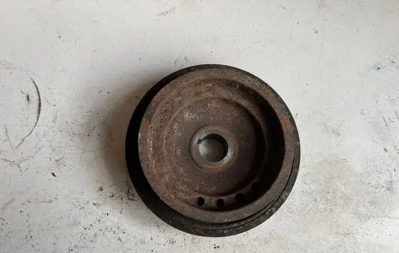 Nissan Almera N16 Crankshaft pulley