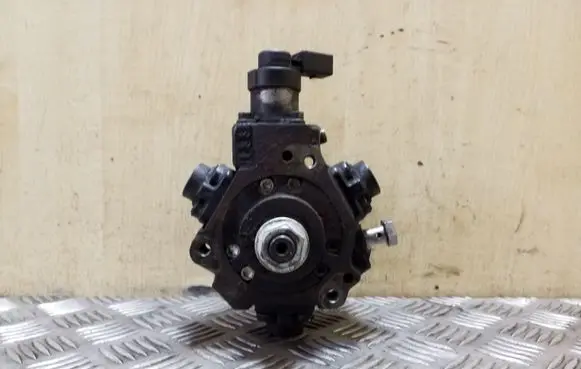 Audi A5 8T 8F Fuel injection high pressure pump 0445010171 059130755S