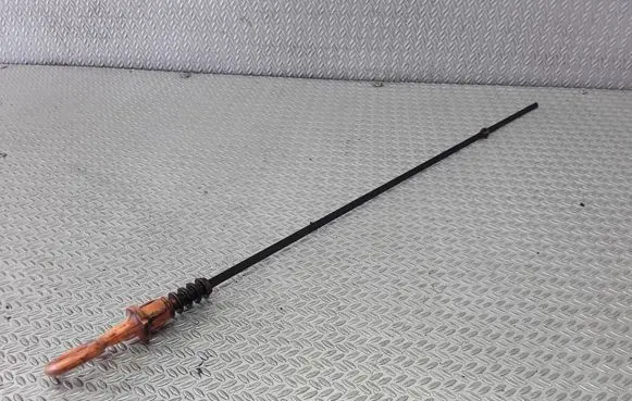 Volkswagen PASSAT B5 Oil level dip stick 038115611B