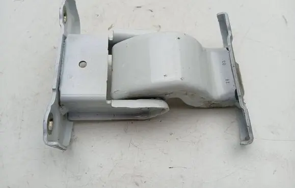 Opel Vivaro Rear door lower hinge 93458937 904108626R