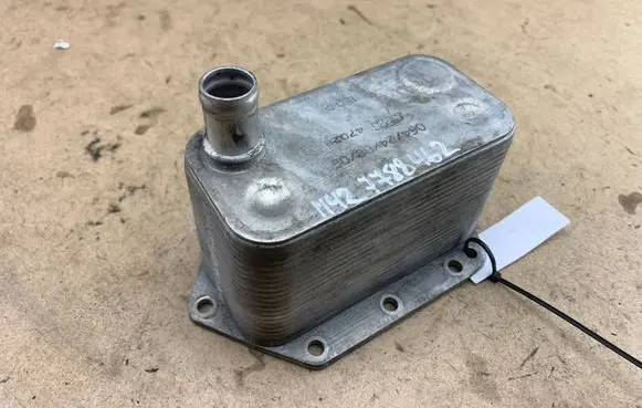 BMW 5 E60 E61 Engine oil radiator 7788462 11427788462