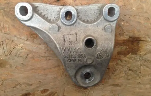 Skoda Fabia Mk3 (NJ) Engine mounting bracket 6R0199185A