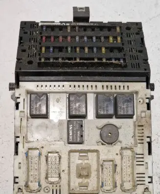 Renault Megane I Fuse module S103600310 95339 450319180
