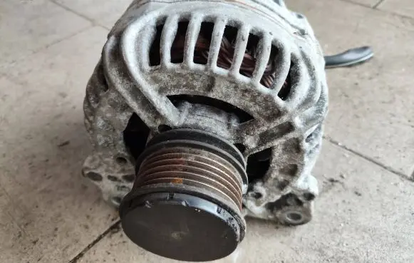 Mitsubishi Outlander Generator/alternator 06F903023F 0124525091