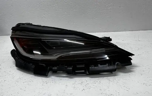 Tesla Model Y Headlight/headlamp 1760889-00-f