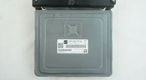 Seat Ibiza IV (6J,6P) Engine control unit/module 03F906070EA 5WP44724
