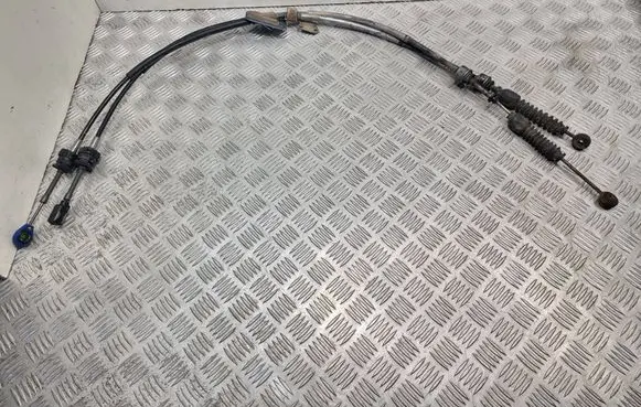 Gear shift cable linkage