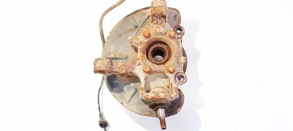 Front wheel hub