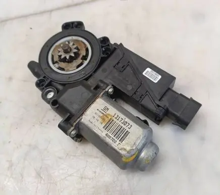 Opel Corsa C Front door window regulator motor 13173073 400708F