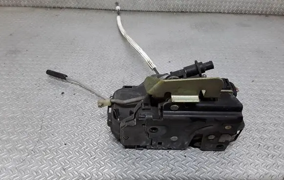 Audi A6 S6 C5 4B Front door lock 4B1837016B