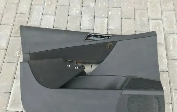 Volkswagen PASSAT B6 Front door card panel trim 3C2867011