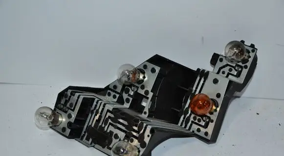 Mercedes-Benz CLK A209 C209 Tail light bulb cover holder A2098200877 161586 PPT20