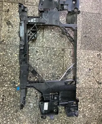Renault Megane III Radiator support slam panel 752100004