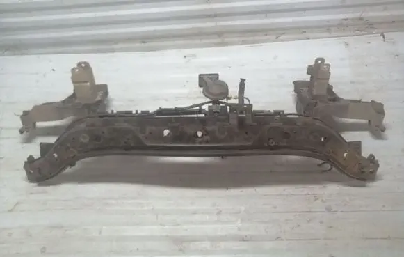 Renault Megane II Radiator support slam panel 8200137495 43195