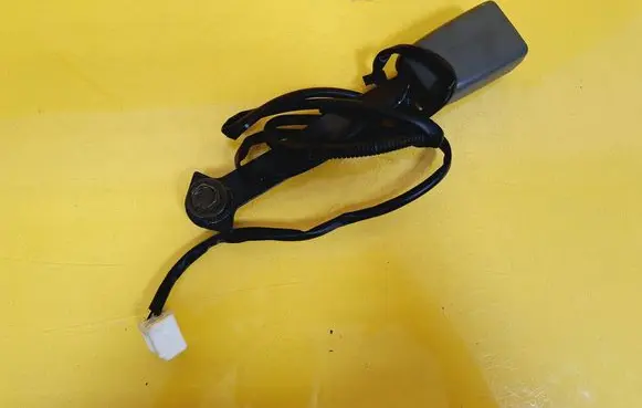 Mazda 6 Front seatbelt buckle 