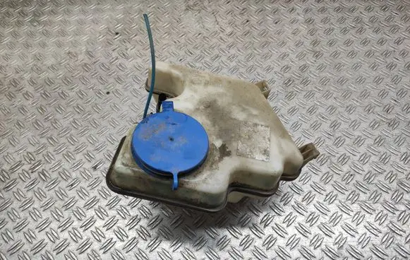 Mercedes-Benz B W245 Windshield washer fluid reservoir/tank 1698690220 169869020