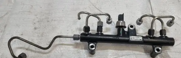 Fuel main line pipe