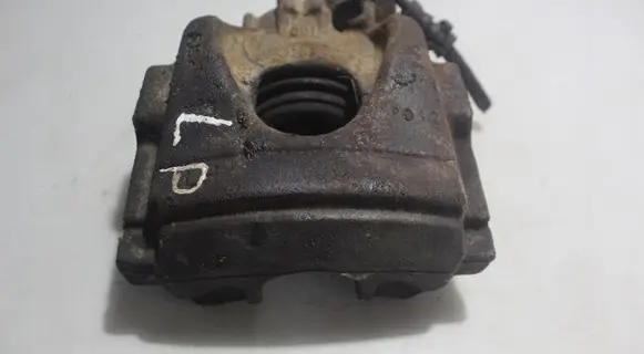 Peugeot 508 Front brake caliper