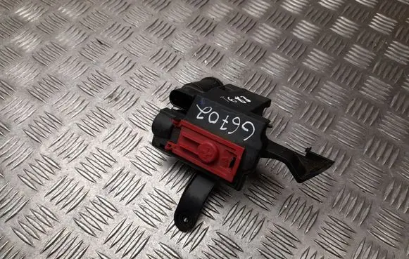Audi A4 S4 B9 Fuse module 8W0941823F