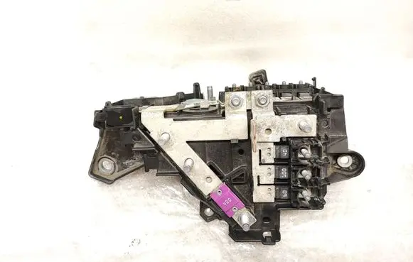 Mercedes-Benz C AMG W205 Current control relay 