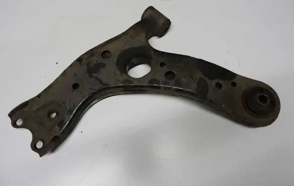 Toyota Auris 150 Rear control arm 4353456fgf