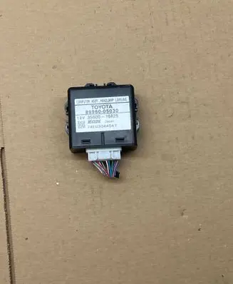 Toyota Avensis T250 Light module LCM 8996005030 74EU3044047 3560016825